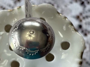 Antica spilla a cupola in sterling… 4,5”… incisa… BELLA! - Foto 1 di 9