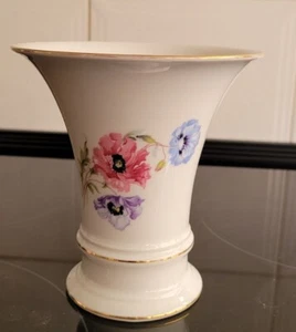 Furstenberg 12.5CM White Porcelain Vase Floral with Gilded trims - Stamped O2668 - Picture 1 of 11