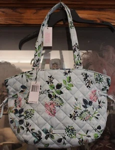 Bolso de hombro Vera Bradley Cinch flores de agua de mar nuevo con etiquetas $110 L#1552 - Imagen 1 de 6