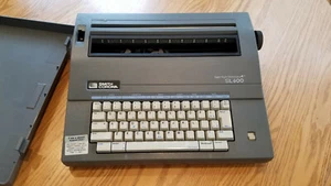 Smith Corona SL600 Typwriter with Built in Spell-Right Dictionary - Picture 1 of 6