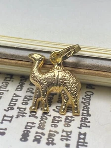 18K 750 Yellow Gold Vintage Camel Charm. Italian hallmarks. - Bild 1 von 5
