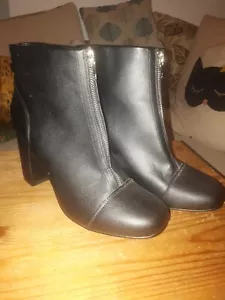 Size 7 Black  Boots New Look Womens - Zip Front - Winter Christmas Block Heel - Picture 1 of 6