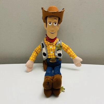 迪士尼商店独家玩具总动员 17 英寸毛绒柔软填充娃娃人偶伍迪 — 第 1/4 张图片