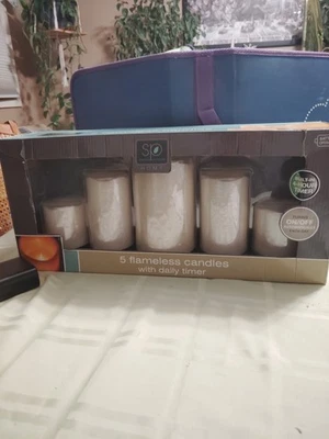 Sarah Peyton Home 5 velas sin llama con temporizador diario. Foto 1 de 4