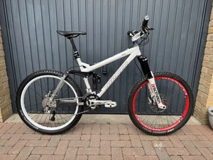 2006 Turner Six Pack - Enduro / Downhill / All Mountain Bike, Medium, 26” wheels - Picture 1 of 18