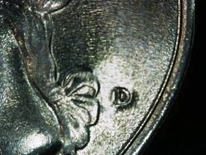 1990-D Washington Quarter *ERROR* D over D. UNC. Free Shipping! - Picture 1 of 4