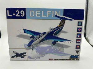 AMK 1/72 L-29 Delfin Flugzeug Modellbausatz Open Box Sealed Innentaschen DS - Bild 1 von 8