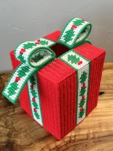 Vintage Christmas Tissue Box Cover Present Gift Red Green Bow - Picture 1 of 13
