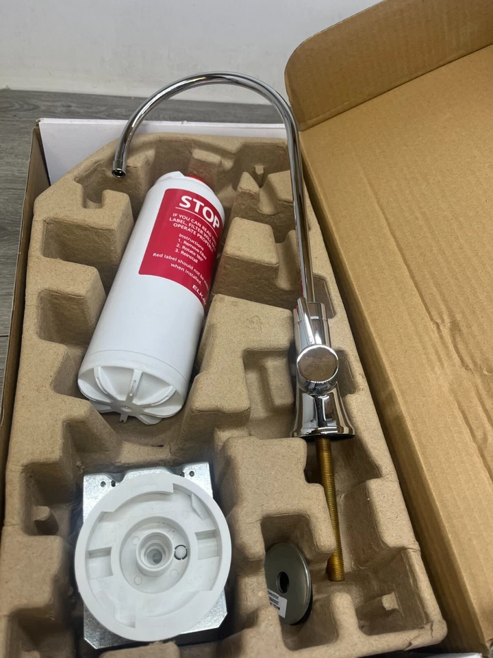 Elkay Avado 1.5 GPM Water Dispenser Faucet LKAV71FCR - Image 1 of 1