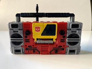 Hasbro Transformers Legacy Autobot Blaster & Eject - Foto 1 di 7
