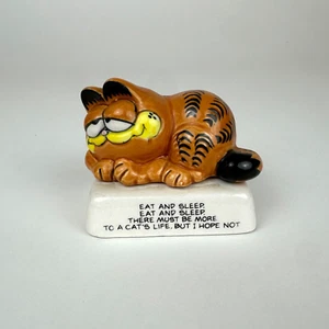 Figurina vintage 1978 Enesco Garfield "Mangia e dormi, mangia e dormi, vita del gatto" - Foto 1 di 14
