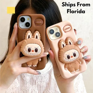 Per iPhone 15/16 Carino 3D L,abubu Custodia Silicone con Supporto | Spedito dalla Florida - Foto 1 di 6