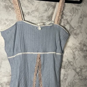 Delilah Damen Größe S (?) Babydoll Spaghettiträger Trägertop Y2K Babyblau Rosa - Bild 1 von 3