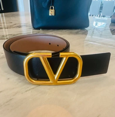 Valentino Garavani VLogo Signature cinturón reversible piel de becerro 75/XS Foto 1 de 4