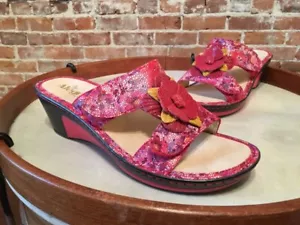 Alegria Lana Red Flora Fiesta Leather Flower Wedge Sandals 38 8 - 8.5 New - Picture 1 of 3