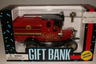 Golden Wheel International Gas Diecast Truck Bank, Boxed - Image 1 of 4