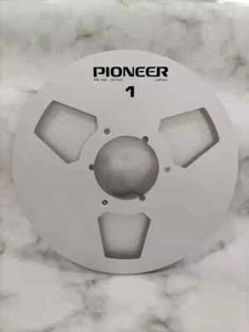 One Pair 10.5'' Silver Pioneer Tape reel High Quality Aluminum Take Up Reel - Picture 1 of 3