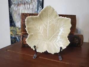 Vintage Belleek Ivory Iridescent Leaf Shaped Dish 4.75" - Picture 1 of 5
