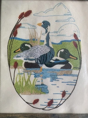 Estanque de patos con borde de cola de gato kit crewel vintage Vogart nuevo en paquete 8x10 Foto 1 de 4