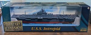 Gearbox Toys USS Military  U.S.S Intrepid 1:700 Scale
