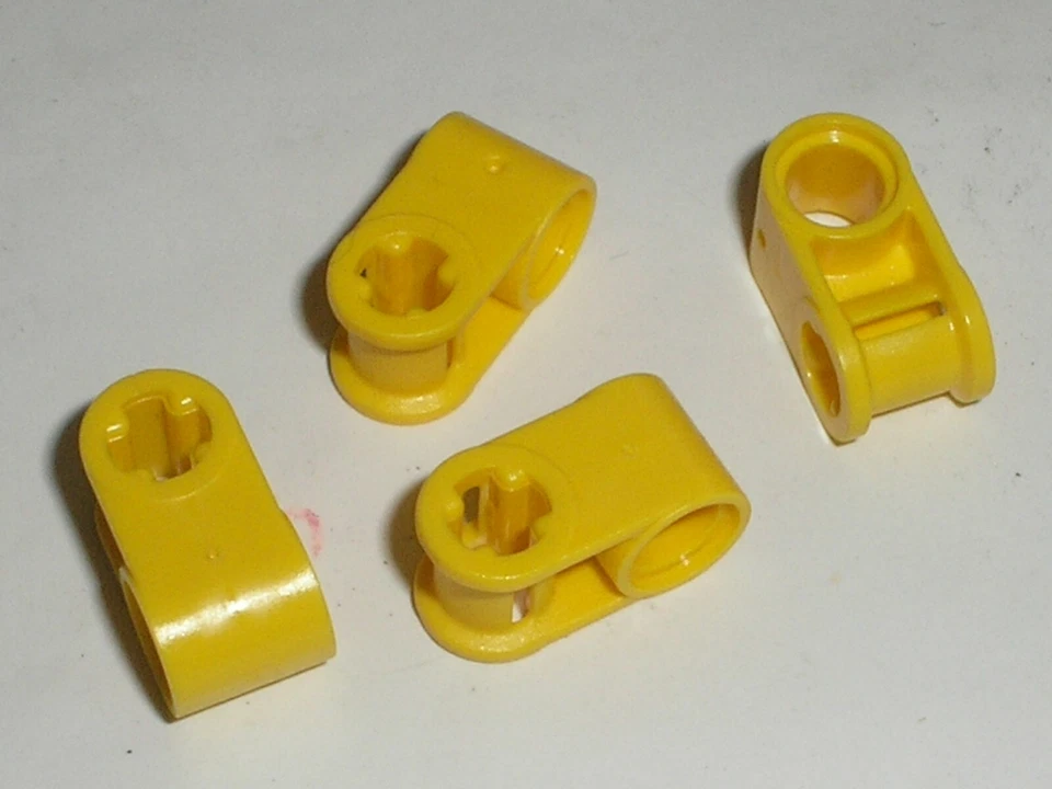4 x LEGO TECHNIC Yellow axle joiner ref 6536 /set 8421 8069 8275 8043 8264 8258 - Image 1 of 1