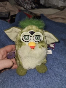 Furby 1999 Vintage 70-800 grün grüner Körper & Haare mit Etikett funktioniert! - Bild 1 von 12