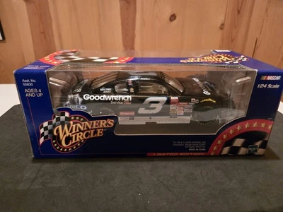 New Winner's Circle #3 Dale Earnhardt 2000 GM Goodwrench Oreo Die Cast Car 1:24 - Image 1 of 4