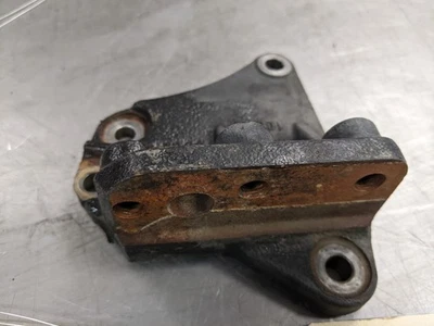 Motor Mount Bracket From 2010 Chrysler  Sebring  2.4 585AF - Image 1 of 4