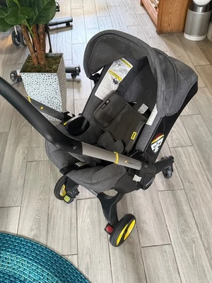 Cochecito de bebé Doona (gris) Foto 1 de 4