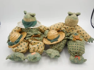 Frog Boy and Girl Shelf Sitter Fabric Soft Body Straw Hats Musical - Picture 1 of 7