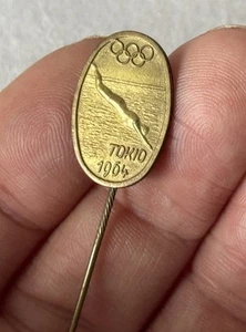 Distintivo spilla DIVING vintage ottone souvenir olandese 1964 Tokyo Olimpiadi #818 - Foto 1 di 6