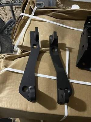 Soporte Brushgaurd para HMMWV Humvee M998 1123 1145 1165 1167 Foto 1 de 3