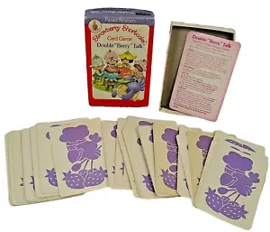 1983 Strawberry Shortcake Card Juego Doble Berry Talk Caja Completa tiene desgaste en los bordes - Imagen 1 de 11