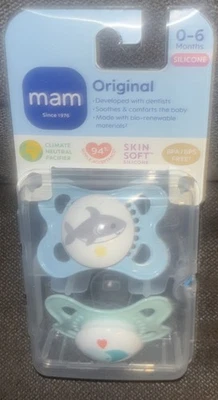 Chupetes MAM Original 2-Pk Azul y Verde Libre de BPA con Estuche Esterilizante {0-6 Mos.} Foto 1 de 4