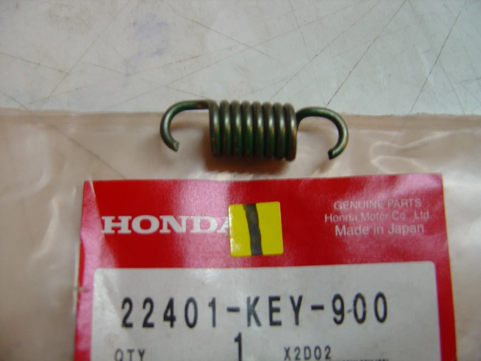 Ressort d'embrayage vert FES125 98-02 Forza 250 05-08 HONDA 22401-KEY-900 - Photo 1/1
