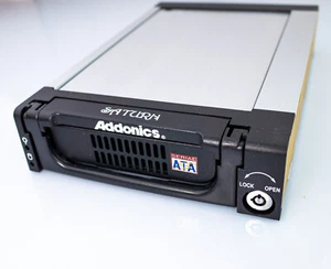 Addonics Hot-Swap Wechselrahmen 5,25" HDD 3,5" Festplatte Firewire eSATA USB 5V - Bild 1 von 28