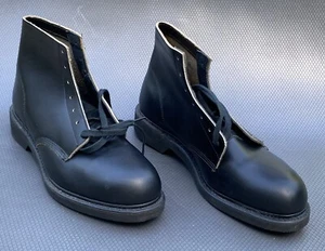 Vintage Vulcan Sole Weinbrenner Size 9 electrical hazard boots Safety Toe Z415 A - Picture 1 of 12