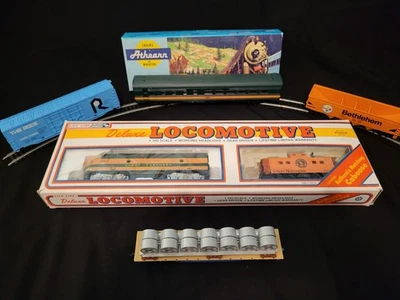 Lote de 5 vagones de tren y motor de tren vintage realista Great Northern (funciona) Foto 1 de 4