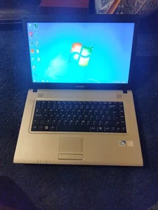 Portátil Samsung R519 15,6" Windows 7, doble núcleo, 500 GB/4 GB, cámara web, grado de oficina - Imagen 1 de 11
