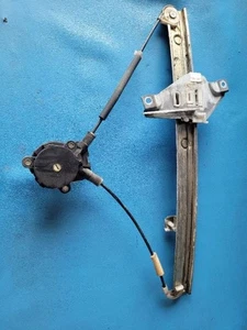 92 93 94 95 96 TOYOTA CAMRY LEFT FRONT WINDOW REGULATOR SDN AND SW MAN 144259 - Picture 1 of 4