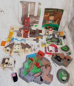 Micro Machines Militär Kampfzonen Feuerwehr Stadt Rettung Militär Konvolut Lot  - Bild 1 von 24