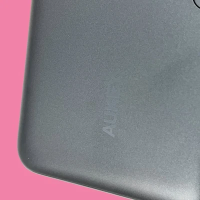 Banco de alimentación de carga inalámbrica Aukey Basix Pro Series 10000 mAh #N6654 (AR) Foto 1 de 4