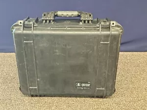 Pelican 1550 Hard Case Transit Storage Container Camera Gun Vented Plastic - Picture 1 of 17