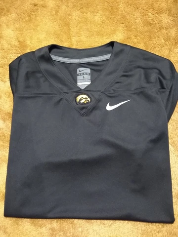 Iowa Hawkeyes Nike Team Blank Football Jersey Men’s Black Yellow Size Large Cover