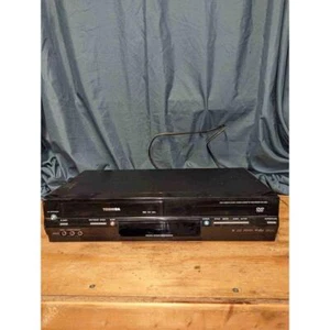 Toshiba DVD VCR Combo schwarz VHS Player Video Cassette Recorder Model SD V295KU - Bild 1 von 8