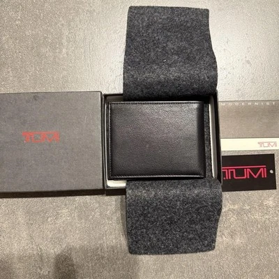 Nueva Cartera Tumi Doble Pliegue Cuero Unisex Sin Usar Con Caja Hecha en Italia Negra Foto 1 de 4
