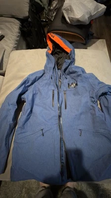 HELLY HANSEN мужчин GARIBALDI 2.0 изолированный лыж куртка XL в глубокий фьорд джинсовой ткани - Изображение 1 из 4