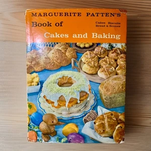 VINTAGE 1961 Marguerite Patten's: Book of Cakes And Baking - Imagen 1 de 19