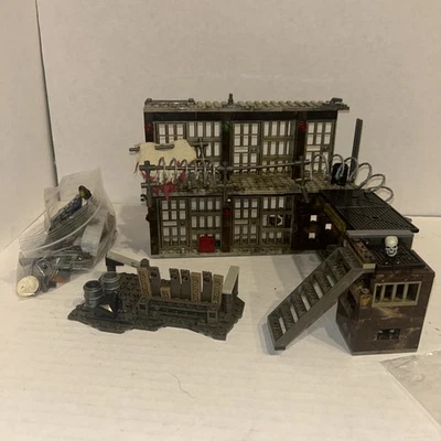 Mega Bloks Call of Duty Zombies Mob Of The Dead Juego de Construcción Superpegado Foto 1 de 4