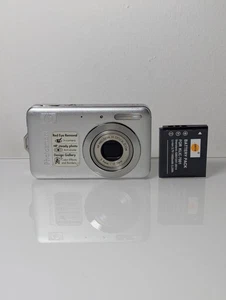 HP Photosmart R742 7.2MP Digital Camera (Tested Working) - Picture 1 of 7